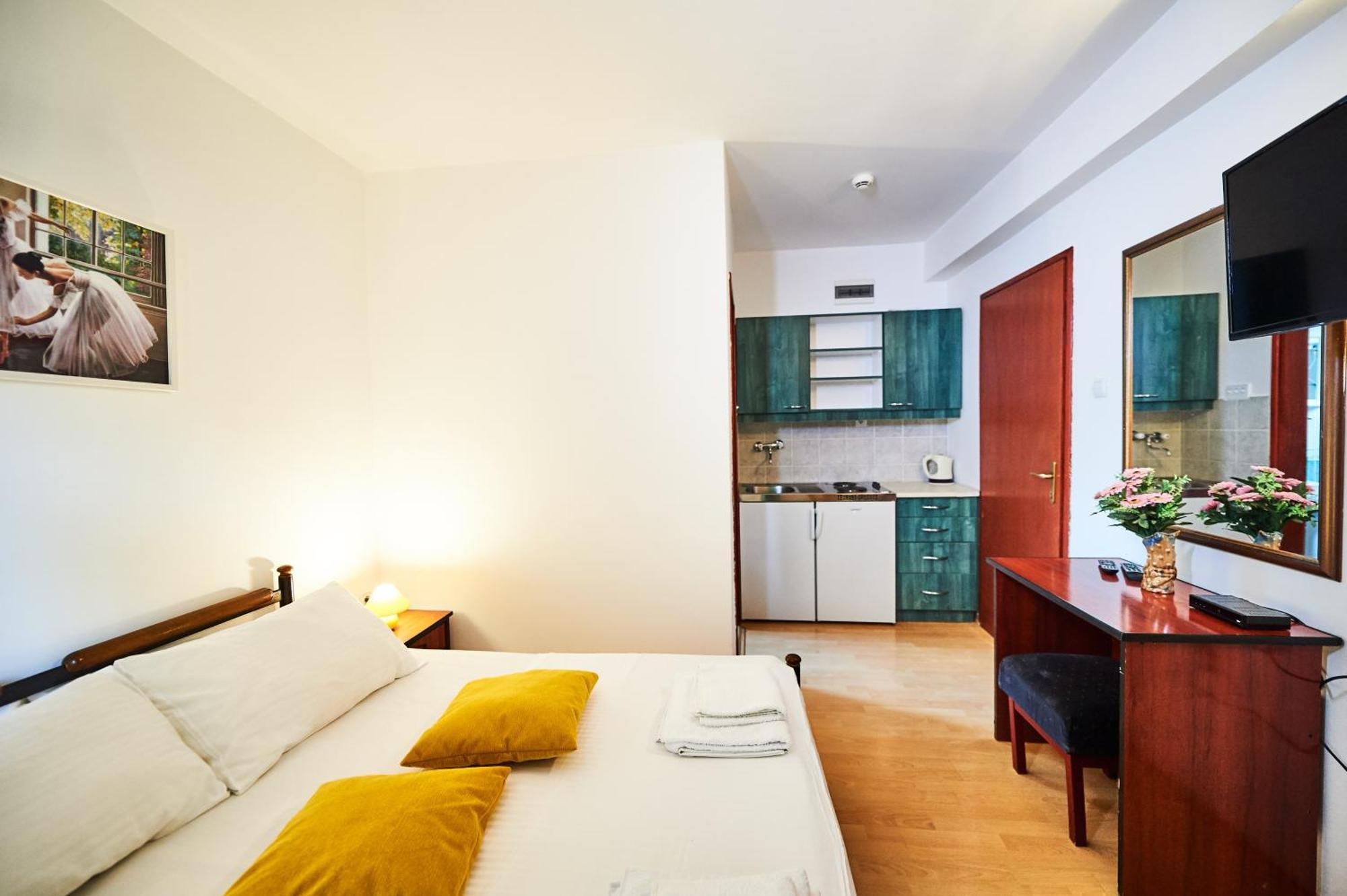 Family Apartments Mont Budva Exterior photo